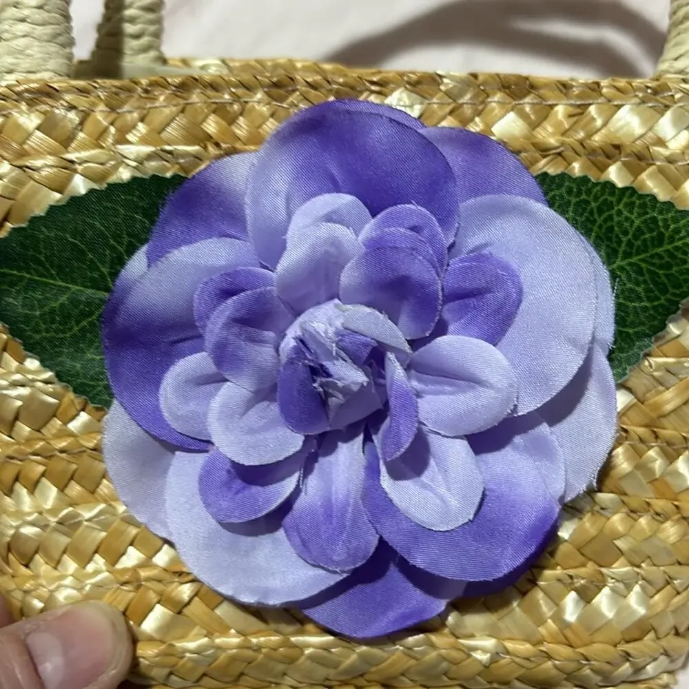 natural straw hand held bag purple oversized flower decor nwot unworn condition